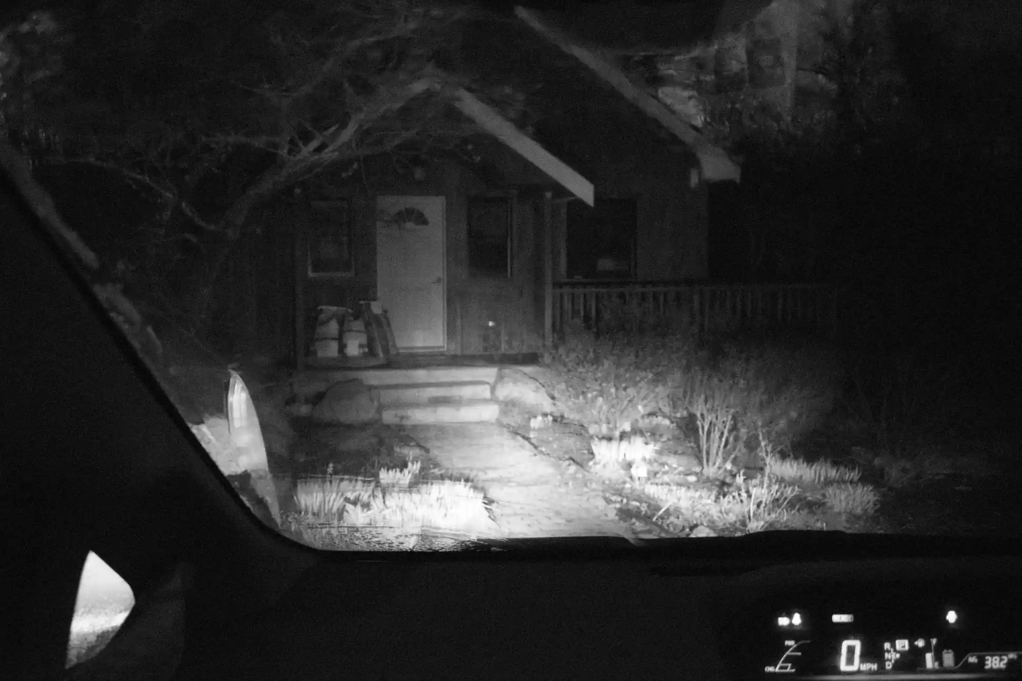 When Stop Signs Don't Exist - Photo Book - Image 11