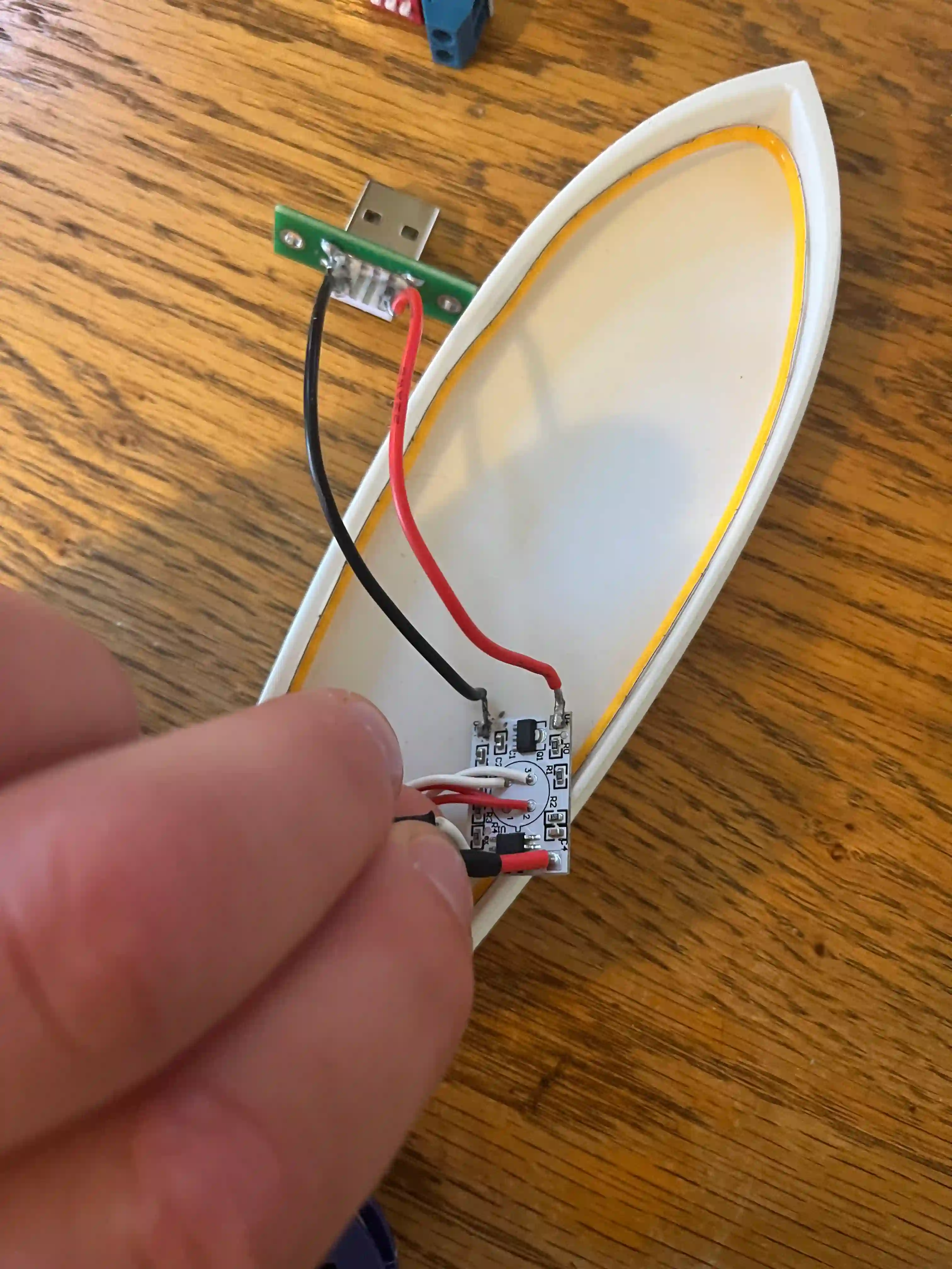 Surfboard Nightlight - Image 9